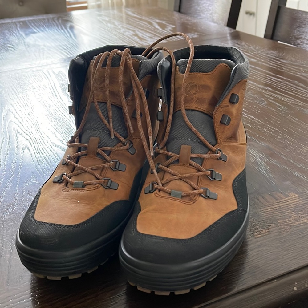 ECCO Mens Leather Boots
